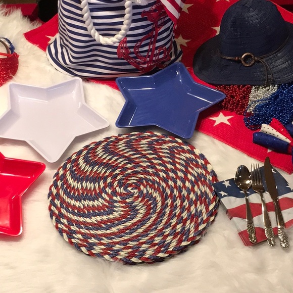 🇺🇸 4th of July 🇺🇸  15 Inch Round Placemats. 🇺🇸 Set of 4 🇺🇸 - Picture 4 of 13